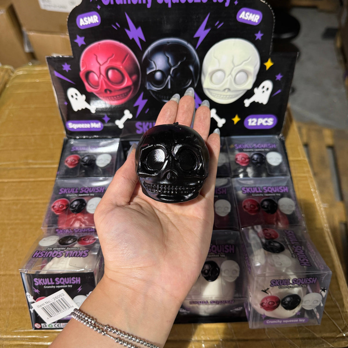 Crackling Crunchy Skull Squishy (Randomly Selected)