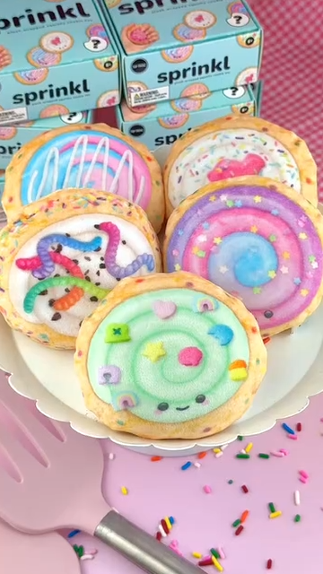 Super Duper Sugar Squisher Plush - Mystery Sprinkl Cookies
